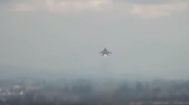 Μάγοι πιλότοι! Κάθετες απογειώσεις που κόβουν την ανάσα (βίντεο)